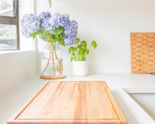 serene kitchen with flowers